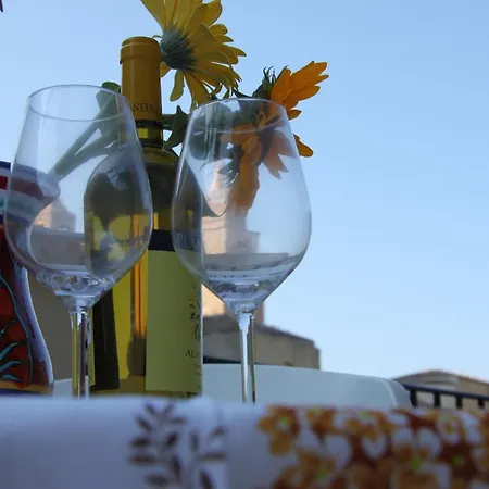 Apartman Studio Apartment In Central Location With Unparalleled View Of The Unesco Duomo Cefalù